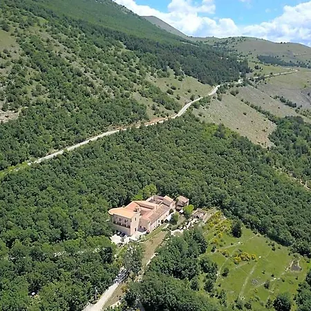 酒店 Convento Di San Colombo Dimora Storica 3*